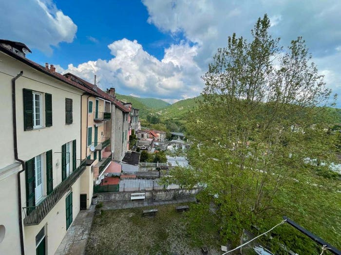 Appartamento trilocale in vendita in piazza Sinibaldo Scorza, Voltaggio