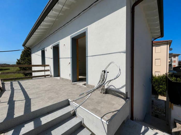 Appartamento trilocale in vendita in Viale Bidente, Ronco, Forlì
