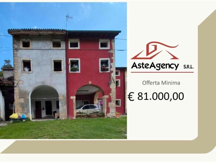 Appartamento con 6 locali in vendita in Contrada Nicoletti, Castelgomberto