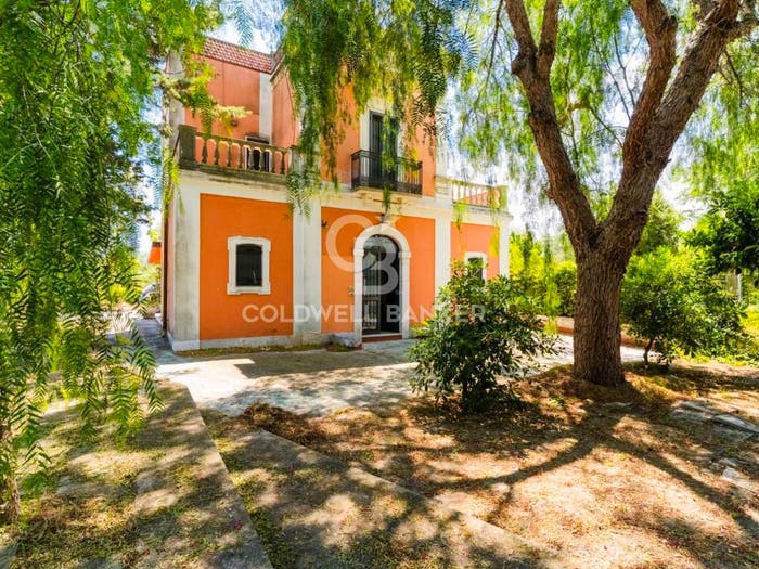 Casa quadrilocale in vendita in Contrada San Pietro, Castel del Monte, Andria
