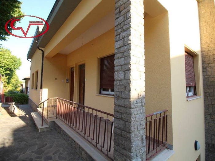 Casa con 6 locali in vendita in Viale Roma, Laterina, Laterina Pergine Valdarno