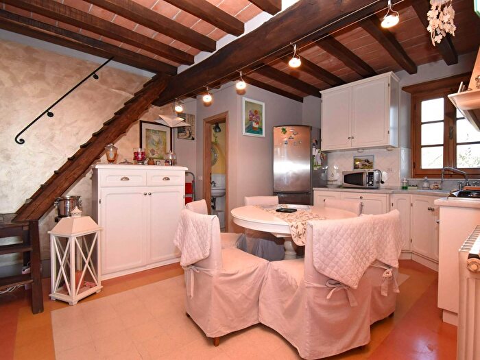 Casa trilocale in vendita in Via Fortunato Federigi, Seravezza