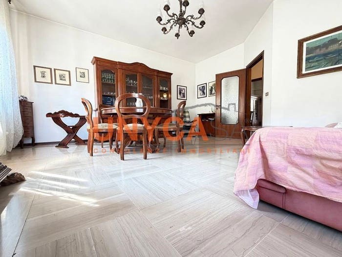 Appartamento con 5 locali in vendita in Via Eugenio Gallizioli, San Michele Extra, Verona