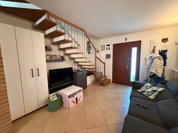 Appartamento trilocale in vendita in Via Giuseppe Garibaldi, Centro, Gambassi Terme
