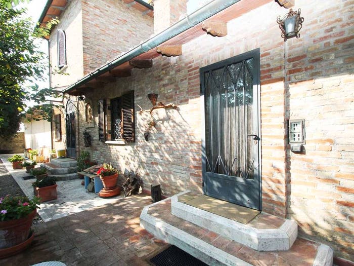 Casa con 6 locali in vendita in Castelnuovo Berardenga