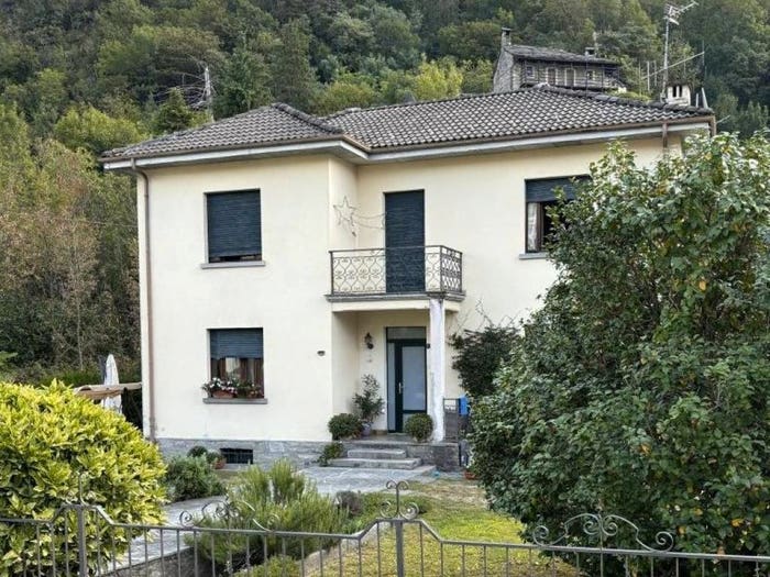Casa con 6 locali in vendita in Via Provinciale, Prata, Vogogna