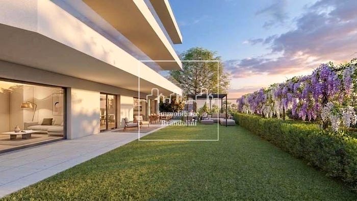 Appartamento con 5 locali in vendita in Luvinate