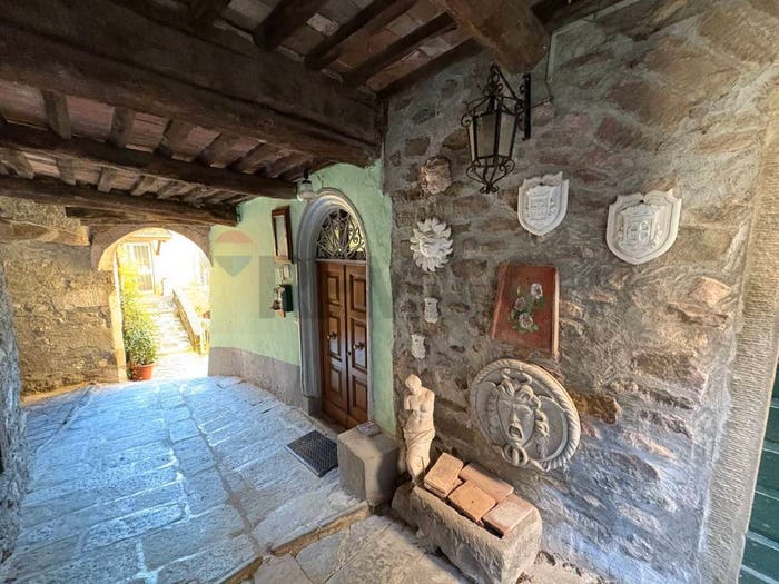 Casa con 6 locali in vendita in via ruga palleggio, Scesta, Bagni di Lucca