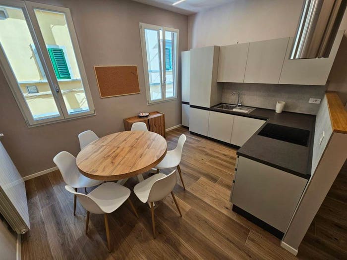 Appartamento con 5 locali in affitto in Borgo Allegri, Sant'Ambrogio, Firenze