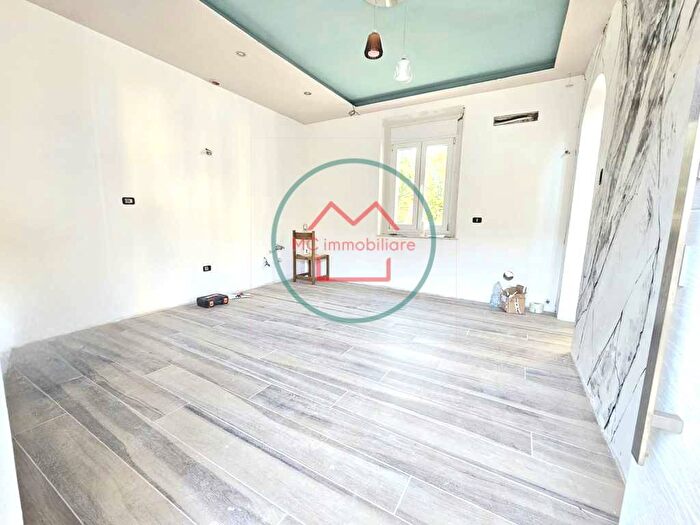 Casa quadrilocale in vendita in Via Belvedere, Margine Coperta Traversagna, Massa e Cozzile