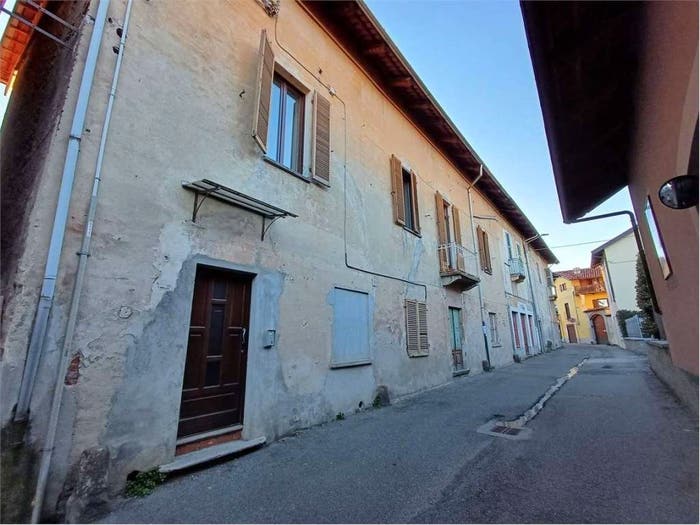 Casa con 6 locali in vendita in via Colombo, Centro, Nole