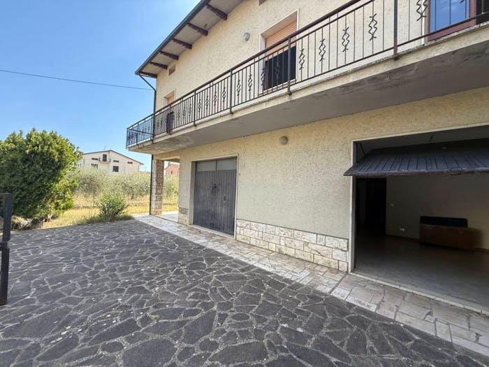Casa con 6 locali in vendita in via xxv aprile, Centro, Castiglione del Lago