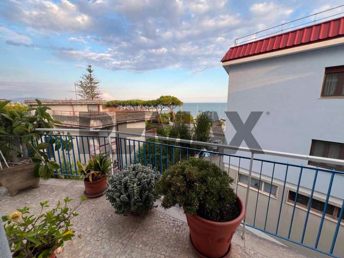 Appartamento con 5 locali in vendita in Centro, Formia