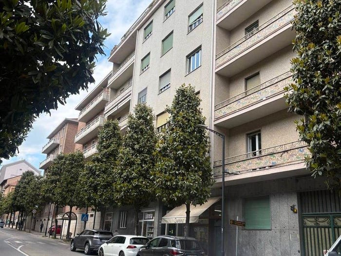 Appartamento con 6 locali in vendita in CORSO DANTE, Corso Dante, Asti