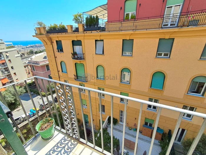 Appartamento con 6 locali in vendita in Via Crocco, Castelletto, Genova