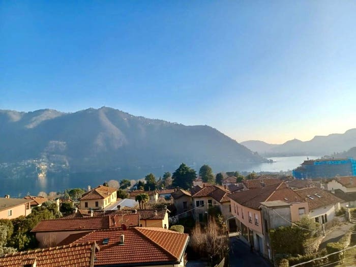 Casa quadrilocale in vendita in Via Paolo Carcano, Cernobbio