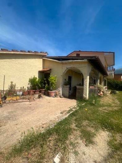 Casa con 6 locali in vendita in Contrada Pitocco, Pitocco, Vico nel Lazio