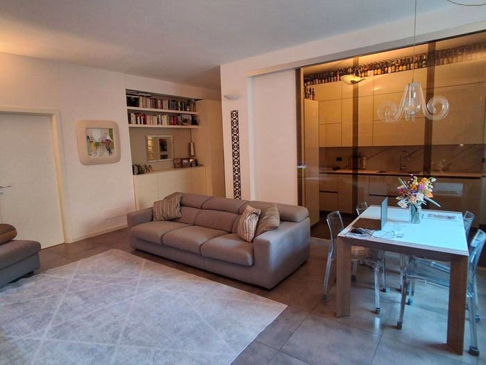 Appartamento trilocale in vendita in Via Francesco Londonio, Paolo Sarpi, Milano