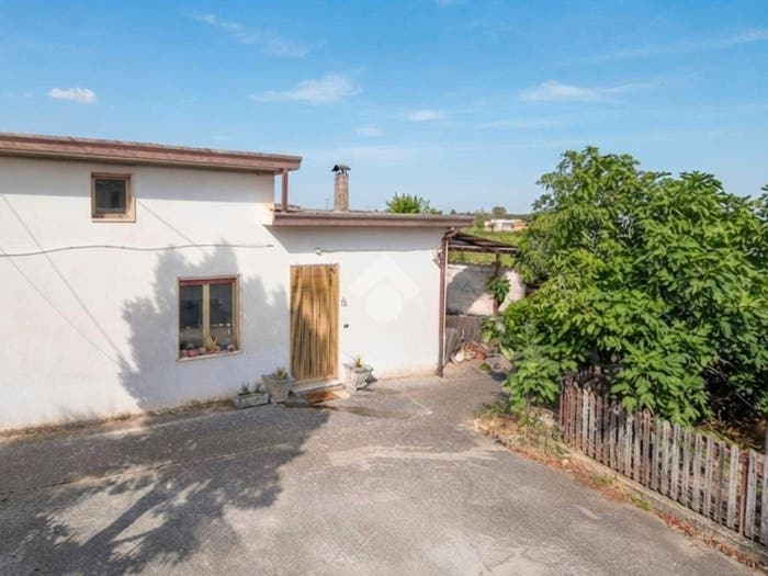 Appartamento bilocale in vendita in Contrada Montupoli Avenna, Miglianico