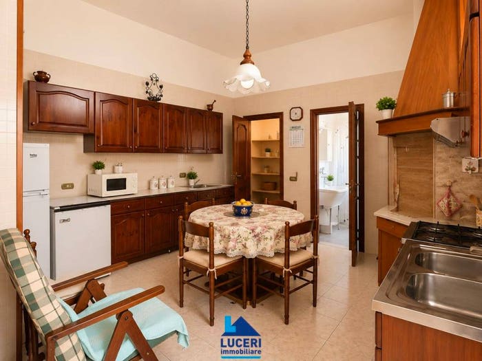 Appartamento quadrilocale in vendita in Via Casa Savoia, Centro, Parabita