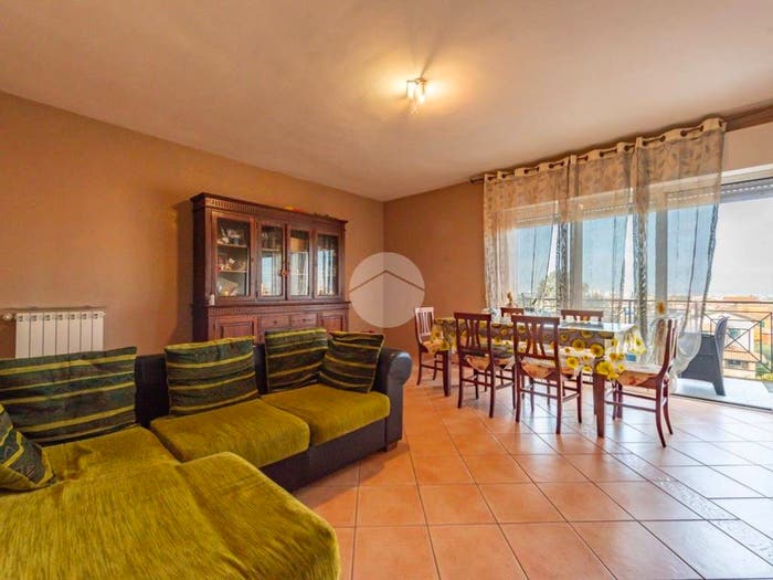 Appartamento trilocale in vendita in Via Sutera, Borghesiana, Roma