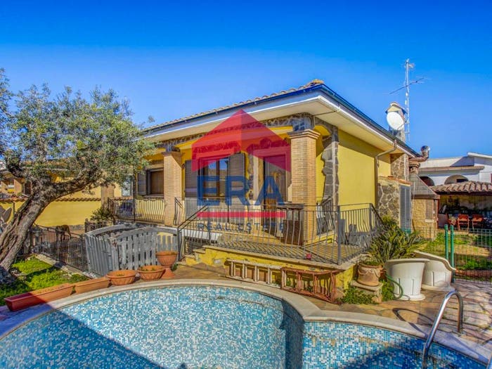 Casa con 5 locali in vendita in Via di Pratica di Mare, Nuova Florida, Ardea