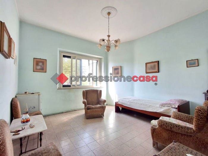 Appartamento trilocale in vendita in Via Giampaolo La Rocca, Villaggio Dusmet, Catania