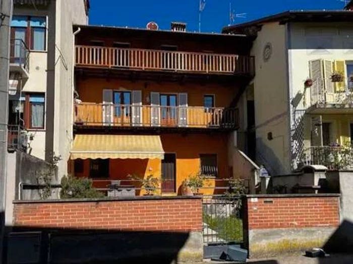Casa con 6 locali in vendita in Via San Gaudenzio, Cavallirio