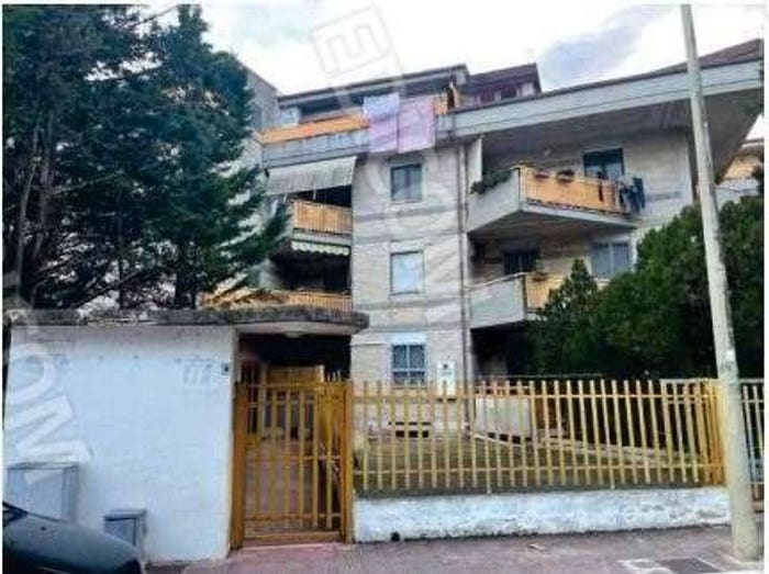Appartamento quadrilocale in vendita in Via salvatore santeramo, Centro, Margherita di Savoia