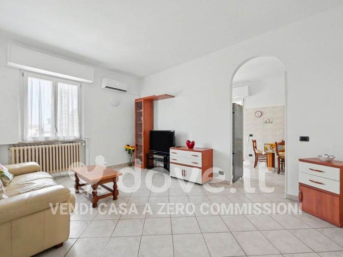 Appartamento quadrilocale in vendita in Via Pardini, Cinquale, Montignoso