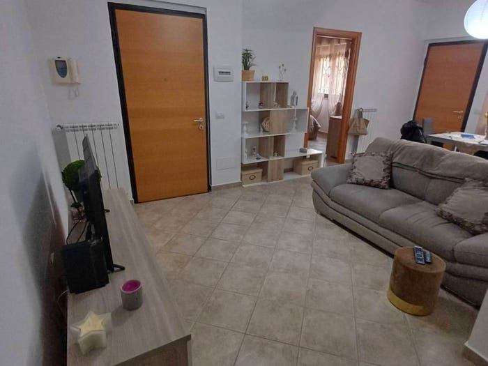 Appartamento con 5 locali in vendita in Piazzale Antonio Salieri, Q, Latina