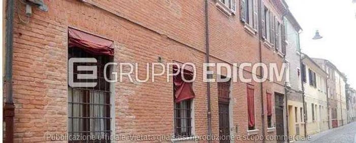 Appartamento bilocale in vendita in Via Gusmaria, Centro Storico, Ferrara