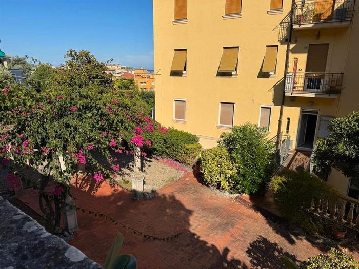 Appartamento con 6 locali in vendita in Collina Centrale Parco Fuor del Vento, Alassio