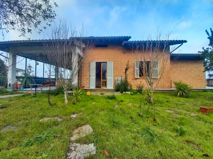 Casa con 6 locali in vendita in GAmendola, Centro, Montaione