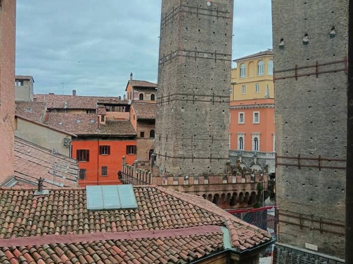 Appartamento trilocale in vendita in Via San Vitale, Centro Storico, Bologna