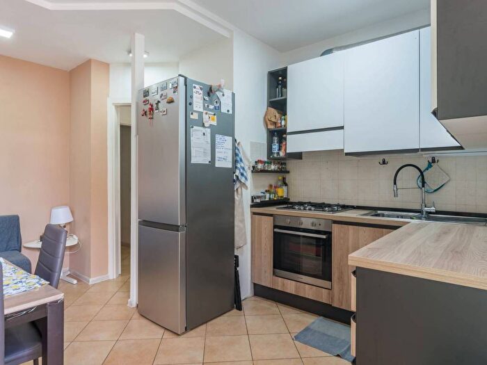 Appartamento trilocale in vendita in Via JF Kennedy, Centro, Montelabbate