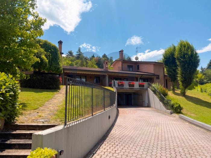Casa con 6 locali in vendita in Via S Ortensi, Sartorano, Monte San Pietro