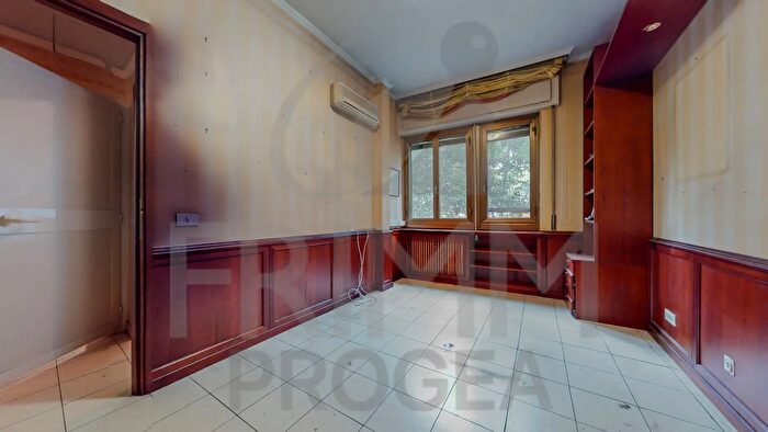 Appartamento quadrilocale in vendita in Viale Guglielmo Marconi, Roma
