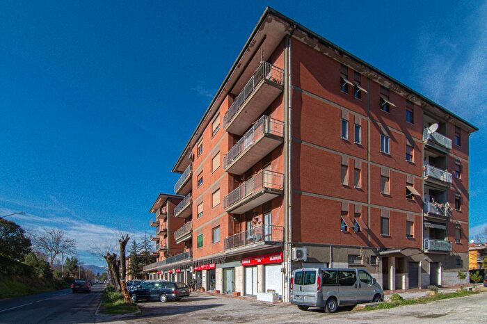 Appartamento con 5 locali in vendita in Via Salaria per l'Aquila, Rieti