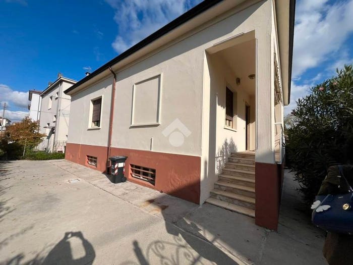 Casa quadrilocale in vendita in Via col di lana, Centro, Fiorenzuola d'Arda