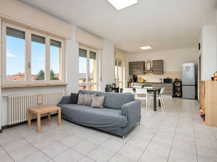 Appartamento quadrilocale in vendita in Via Nicolò Rezzara, Centro, Ponte San Pietro