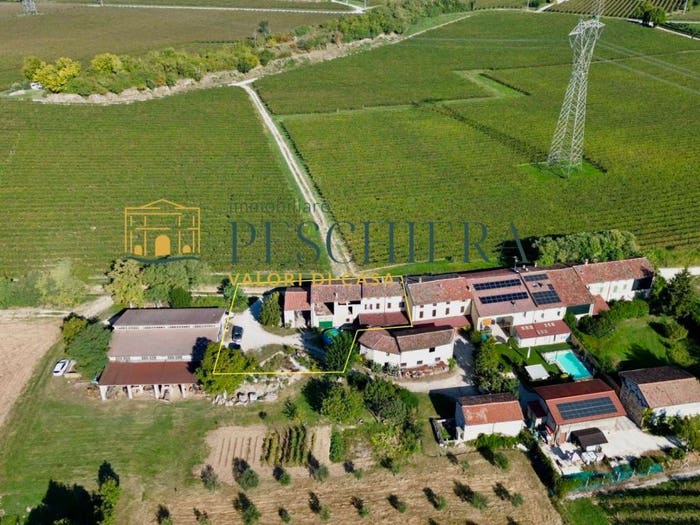 Casa con 6 locali in vendita in Celadina vecchia, Pozzolengo