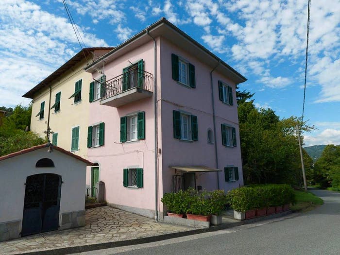 Casa con 5 locali in vendita in Piazza Cerro, Carro