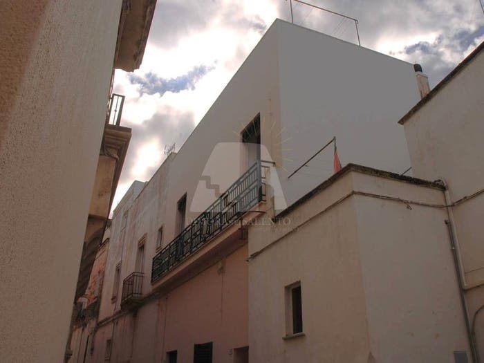 Casa quadrilocale in vendita in Via Oronzo Costa, Centro, Alessano