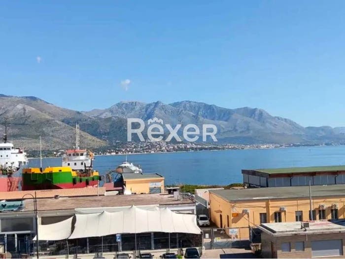 Appartamento quadrilocale in vendita in Lungomare Giovanni Caboto, Gaeta
