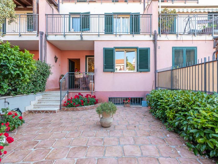 Casa con 5 locali in vendita in Viale Sandro Pertini, San Filippo Neri, Palermo