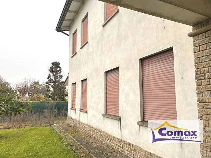 Casa con 6 locali in vendita in Via Roma, Montemerlo, Cervarese Santa Croce