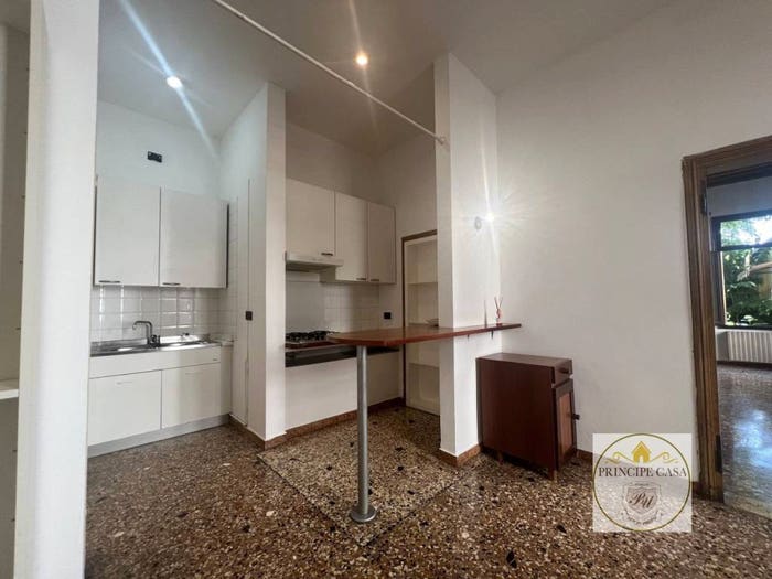 Appartamento bilocale in vendita in Via Giuseppe Garibaldi, Centro Storico, Este