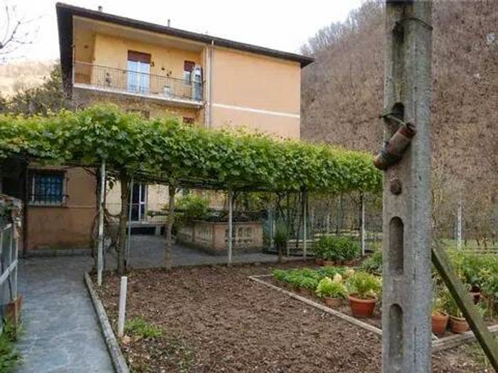 Appartamento con 5 locali in vendita in Località Molino Di Frassinello, Valbrevenna