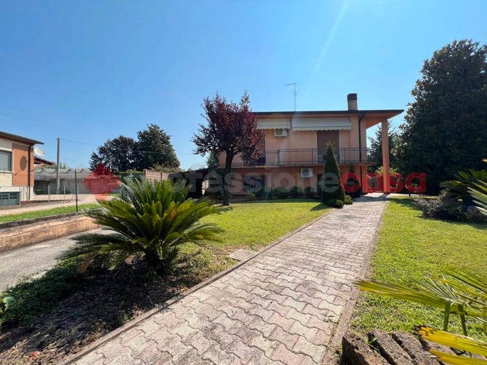 Casa con 6 locali in vendita in VIA VILLAFONTANA, Villafontana, Bovolone